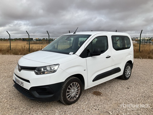 2021 Toyota Proace Cargo Van - Xe tải nhỏ: hình 2 2021 Toyota Proace Cargo Van - Xe tải nhỏ: hình 2