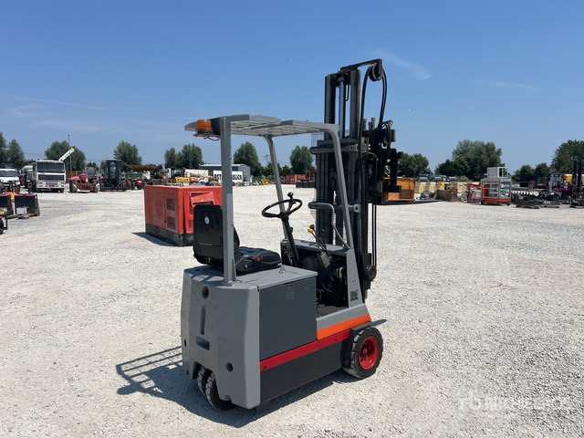 1988 OM Electric Forklift - Xe nâng điện: hình 4 1988 OM Electric Forklift - Xe nâng điện: hình 4