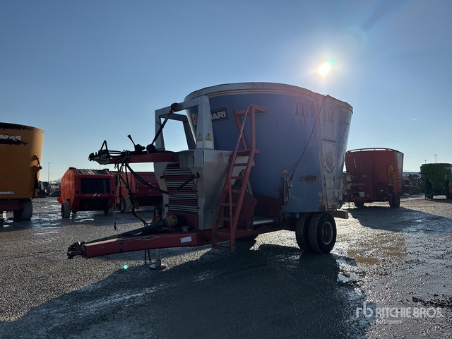 1996 Pagliari THV116RE Feed Wagon - Xe trộn thức ăn gia súc: hình 1 1996 Pagliari THV116RE Feed Wagon - Xe trộn thức ăn gia súc: hình 1