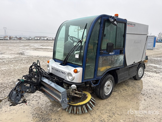2002 Mathieu Azura Sweeper Truck - Xe quét đường: hình 1 2002 Mathieu Azura Sweeper Truck - Xe quét đường: hình 1