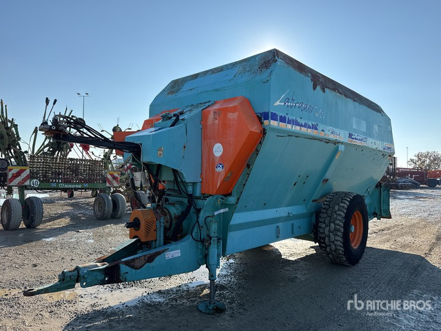 2004 Storti Labrador 160 Feed Wagon - Xe trộn thức ăn gia súc: hình 1 2004 Storti Labrador 160 Feed Wagon - Xe trộn thức ăn gia súc: hình 1