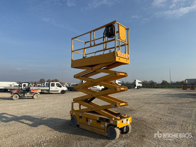2007 Haulotte Compact 10N Electric Scissor Lift - Máy nâng người hình kéo: hình 1 2007 Haulotte Compact 10N Electric Scissor Lift - Máy nâng người hình kéo: hình 1
