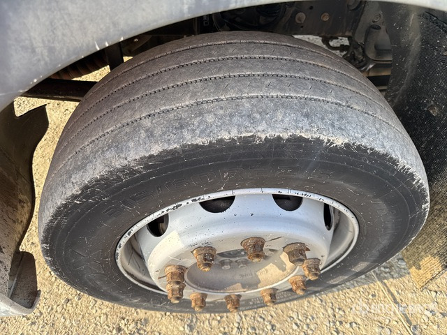 2010 Volvo FL290 4x2 Curtain Side Truck - Xe tải thùng mui bạt: hình 5 2010 Volvo FL290 4x2 Curtain Side Truck - Xe tải thùng mui bạt: hình 5