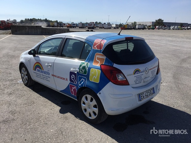 2011 Opel Corsa (Inoperable) Automobile - Xe hơi: hình 3 2011 Opel Corsa (Inoperable) Automobile - Xe hơi: hình 3