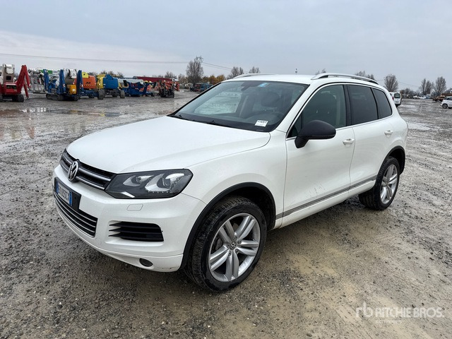 2011 Volkswagen Touareg SUV - SUV: hình 1 2011 Volkswagen Touareg SUV - SUV: hình 1