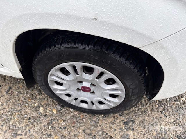 2013 Fiat Panda Automobile - Xe hơi: hình 4 2013 Fiat Panda Automobile - Xe hơi: hình 4