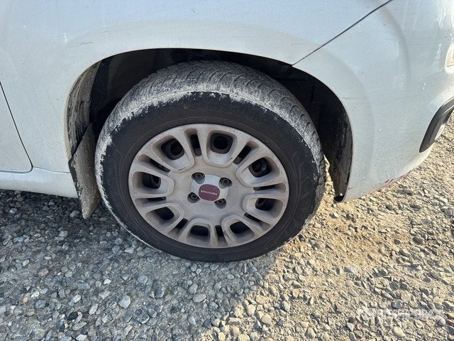 2013 Fiat Panda Automobile - Xe hơi: hình 4 2013 Fiat Panda Automobile - Xe hơi: hình 4