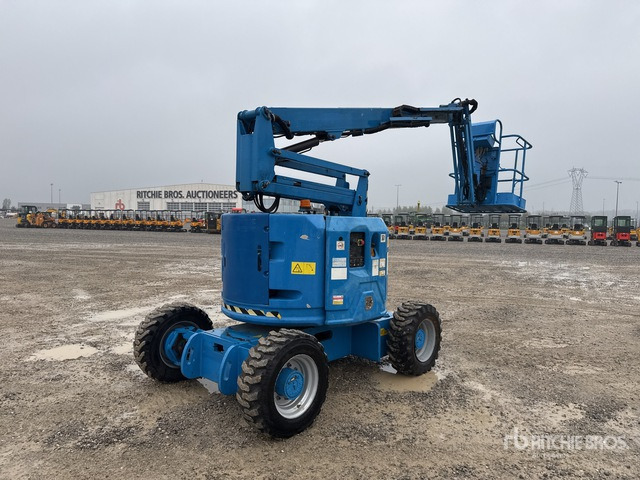 2014 Genie Z-34/22 Diesel Articulating Boom Lift - Xe nâng người nhiều khớp nối: hình 4 2014 Genie Z-34/22 Diesel Articulating Boom Lift - Xe nâng người nhiều khớp nối: hình 4