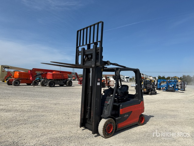 2014 Linde E30L-01 3000 kg Electric Forklift - Xe nâng điện: hình 1 2014 Linde E30L-01 3000 kg Electric Forklift - Xe nâng điện: hình 1