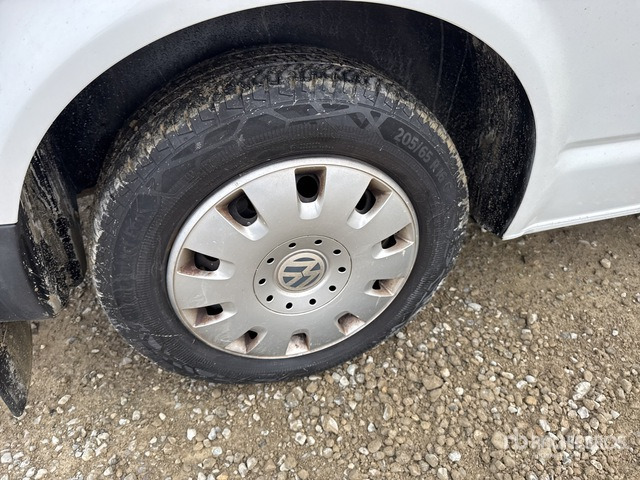 2014 Volkswagen Transporter Ambulance - Xe cứu thương: hình 5 2014 Volkswagen Transporter Ambulance - Xe cứu thương: hình 5