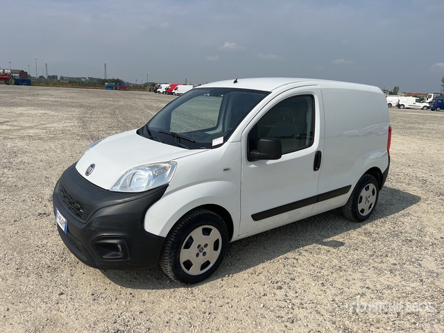 2016 Fiat Fiorino 1.3 MJT SX 16v Van Truck - Xe van nhỏ gọn: hình 2 2016 Fiat Fiorino 1.3 MJT SX 16v Van Truck - Xe van nhỏ gọn: hình 2
