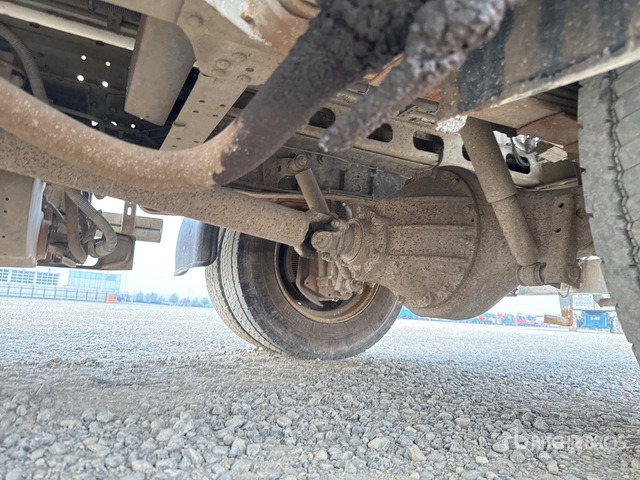 2016 Isuzu NPR 75 4x2 Waste Collection Truck - Xe tải chở rác: hình 4 2016 Isuzu NPR 75 4x2 Waste Collection Truck - Xe tải chở rác: hình 4