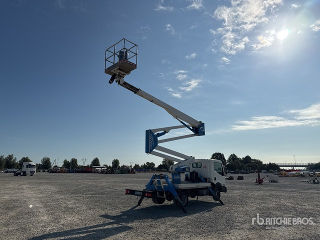 2016 Nissan Cabstar 35.12 2014 Socage DA320 20 m on Bucket Truck - Nền bục trên không gắn trên xe tải: hình 3 2016 Nissan Cabstar 35.12 2014 Socage DA320 20 m on Bucket Truck - Nền bục trên không gắn trên xe tải: hình 3