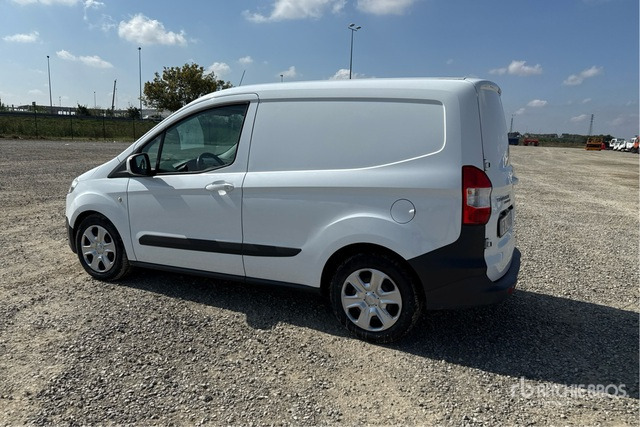 2018 Ford Transit Courier Autocarro furgonato - Xe van nhỏ gọn: hình 3 2018 Ford Transit Courier Autocarro furgonato - Xe van nhỏ gọn: hình 3