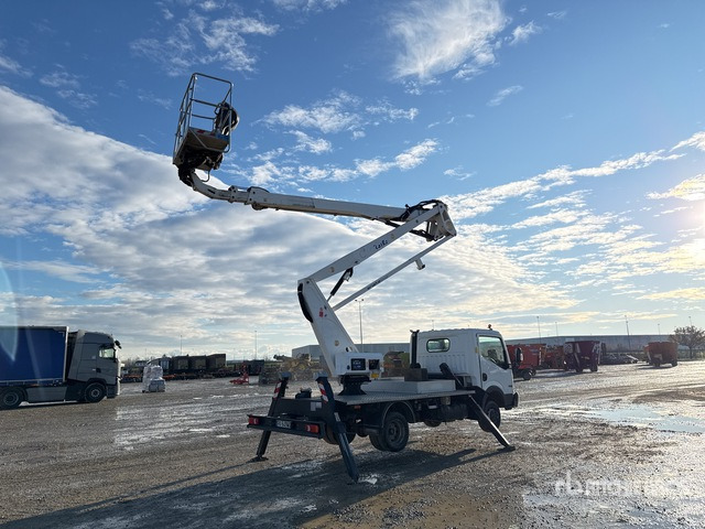 2018 Nissan Cabstar 35C13 2018 Oil&Steel Snake 21-12 21 m on Bucket Truck - Nền bục trên không gắn trên xe tải: hình 3 2018 Nissan Cabstar 35C13 2018 Oil&Steel Snake 21-12 21 m on Bucket Truck - Nền bục trên không gắn trên xe tải: hình 3
