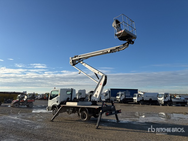 2018 Nissan Cabstar 35C13 2018 Oil&Steel Snake 21-12 21 m on Bucket Truck - Nền bục trên không gắn trên xe tải: hình 2 2018 Nissan Cabstar 35C13 2018 Oil&Steel Snake 21-12 21 m on Bucket Truck - Nền bục trên không gắn trên xe tải: hình 2