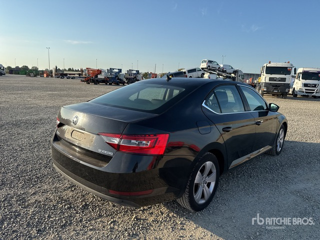 2018 Skoda Superb Autovettura - Xe hơi: hình 3 2018 Skoda Superb Autovettura - Xe hơi: hình 3