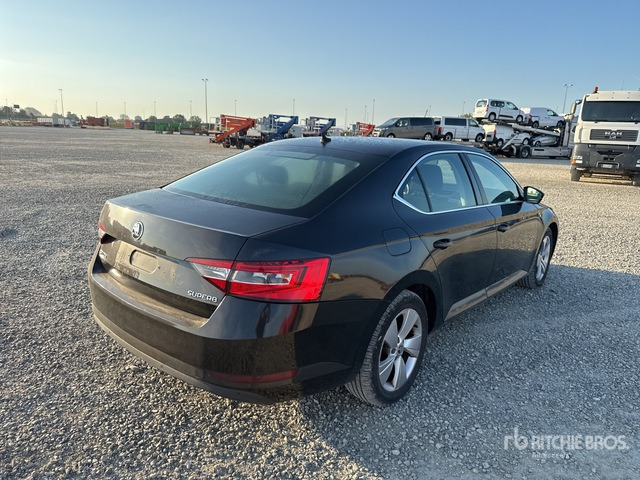 2018 Skoda Superb Autovettura - Xe hơi: hình 4 2018 Skoda Superb Autovettura - Xe hơi: hình 4