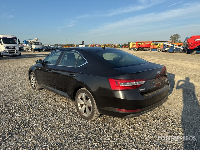 2018 Skoda Superb Autovettura - Xe hơi: hình 3 2018 Skoda Superb Autovettura - Xe hơi: hình 3
