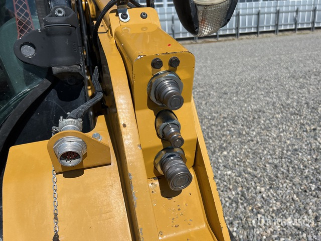 2019 Cat 259D Two-Speed High Flow Compact Track Loader - Máy xúc lật mini bánh xích: hình 5 2019 Cat 259D Two-Speed High Flow Compact Track Loader - Máy xúc lật mini bánh xích: hình 5