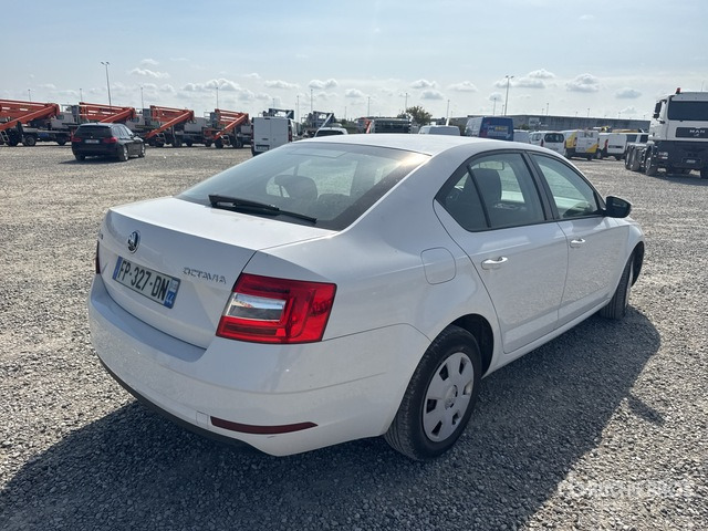 2020 Skoda Octavia Autovettura - Xe hơi: hình 3 2020 Skoda Octavia Autovettura - Xe hơi: hình 3