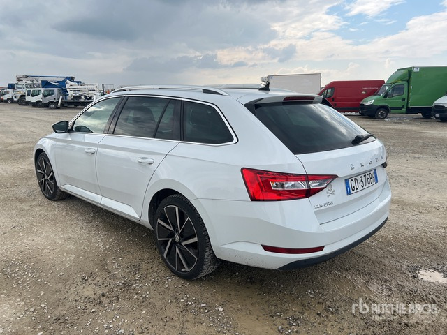 2020 Skoda Superb Wagon 2.0 TDI EVO 150CV EXECUTIVE Automobile - Xe hơi: hình 3 2020 Skoda Superb Wagon 2.0 TDI EVO 150CV EXECUTIVE Automobile - Xe hơi: hình 3