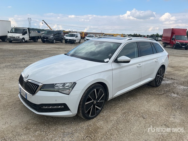 2020 Skoda Superb Wagon 2.0 TDI EVO 150CV EXECUTIVE Automobile - Xe hơi: hình 2 2020 Skoda Superb Wagon 2.0 TDI EVO 150CV EXECUTIVE Automobile - Xe hơi: hình 2