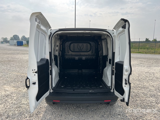 2021 Fiat Doblo CARGO CH1 LOUNGE 1.3 MJET 95CV ... Van Truck - Xe van nhỏ gọn: hình 5 2021 Fiat Doblo CARGO CH1 LOUNGE 1.3 MJET 95CV ... Van Truck - Xe van nhỏ gọn: hình 5
