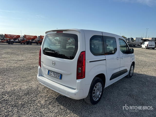2021 Opel Combo LIFE 1.5 D 100CV EDITION PLUS L ... Van Truck - Xe van nhỏ gọn: hình 3 2021 Opel Combo LIFE 1.5 D 100CV EDITION PLUS L ... Van Truck - Xe van nhỏ gọn: hình 3