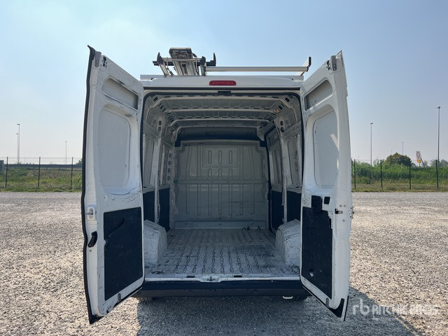 2021 Peugeot Boxer 333 L2H2 2.2 BLUEHDI 140CV S&S Van Truck - Xe van nhỏ gọn: hình 5 2021 Peugeot Boxer 333 L2H2 2.2 BLUEHDI 140CV S&S Van Truck - Xe van nhỏ gọn: hình 5