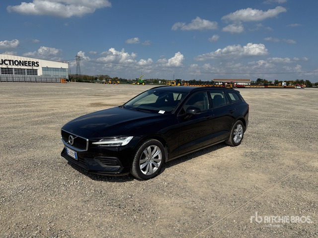 2021 Volvo V60 SW B4 D AUTOM. MOMENTUM BUSINESS Automobile - Xe hơi: hình 2 2021 Volvo V60 SW B4 D AUTOM. MOMENTUM BUSINESS Automobile - Xe hơi: hình 2