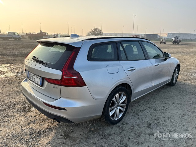 2021 Volvo V60 SW B4 D AUTOM. MOMENTUM BUSINESS Station Wagon - Xe wagon: hình 4 2021 Volvo V60 SW B4 D AUTOM. MOMENTUM BUSINESS Station Wagon - Xe wagon: hình 4