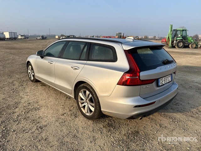 2021 Volvo V60 SW B4 D AUTOM. MOMENTUM BUSINESS Station Wagon - Xe wagon: hình 3 2021 Volvo V60 SW B4 D AUTOM. MOMENTUM BUSINESS Station Wagon - Xe wagon: hình 3