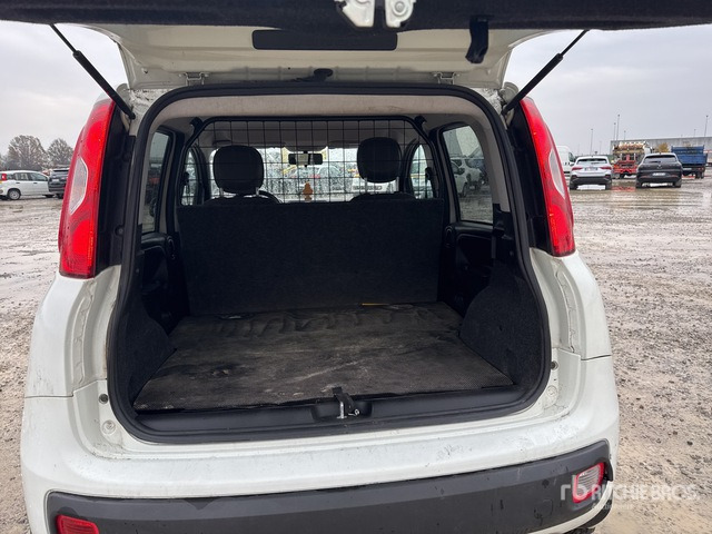 Fiat Panda Automobile - Xe tải hộp: hình 5 Fiat Panda Automobile - Xe tải hộp: hình 5