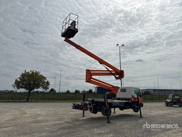 Nissan Cabstar 35.12 Piattaforma autocarrata - Nền bục trên không gắn trên xe tải: hình 3 Nissan Cabstar 35.12 Piattaforma autocarrata - Nền bục trên không gắn trên xe tải: hình 3
