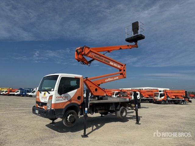 Nissan Cabstar Piattaforma autocarrata - Nền bục trên không gắn trên xe tải: hình 2 Nissan Cabstar Piattaforma autocarrata - Nền bục trên không gắn trên xe tải: hình 2
