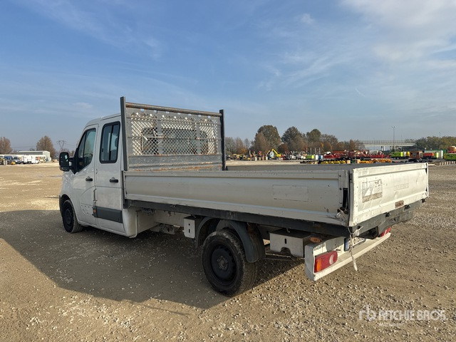 Nissan NV400 Flatbed Truck - Xe tải thùng lửng/ Phẳng: hình 4 Nissan NV400 Flatbed Truck - Xe tải thùng lửng/ Phẳng: hình 4