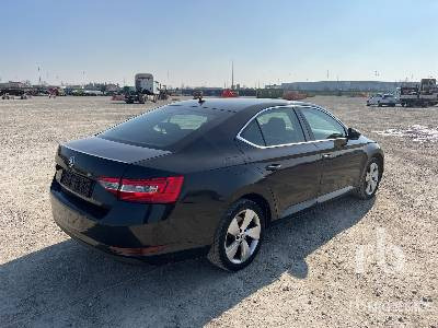 SKODA SUPERB - Xe hơi: hình 4 SKODA SUPERB - Xe hơi: hình 4