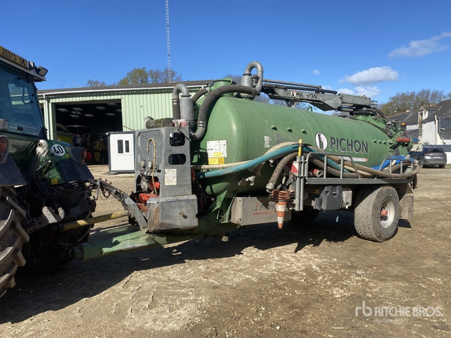 2011 Pichon TCI 10400 S/A Tonne A Lisier Aspirante 1 ... Vacuum Tanker Trailer - Dàn băm cỏ/ Mulcher: hình 1 2011 Pichon TCI 10400 S/A Tonne A Lisier Aspirante 1 ... Vacuum Tanker Trailer - Dàn băm cỏ/ Mulcher: hình 1