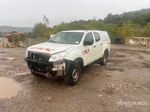 2013 Isuzu D-MAX 4x4 Dual Cab (Inoperable) Pickup - Xe bán tải: hình 4 2013 Isuzu D-MAX 4x4 Dual Cab (Inoperable) Pickup - Xe bán tải: hình 4