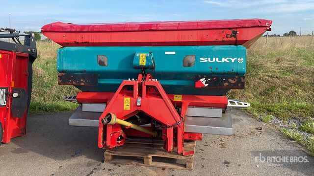 2013 Sulky X40+ 36 m 3-Point 4000 L Fertilizer Spreader - Dàn băm cỏ/ Mulcher: hình 2 2013 Sulky X40+ 36 m 3-Point 4000 L Fertilizer Spreader - Dàn băm cỏ/ Mulcher: hình 2