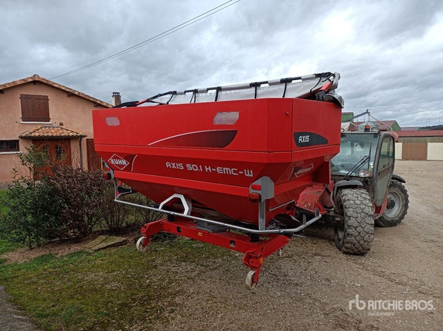 2014 Kuhn Axis 50.1 HEMC W 42 m 3-Point 4000 L Fertilizer Spreader - Dàn băm cỏ/ Mulcher: hình 2 2014 Kuhn Axis 50.1 HEMC W 42 m 3-Point 4000 L Fertilizer Spreader - Dàn băm cỏ/ Mulcher: hình 2