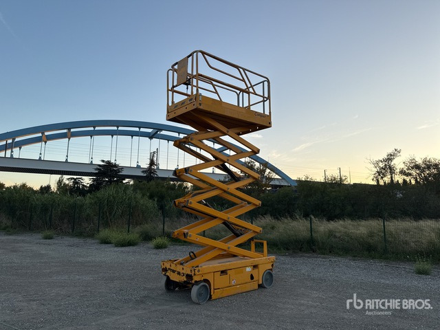 2015 Haulotte Compact12 Nacelle Ciseaux Electrique Electric Scissor Lift - Máy nâng người hình kéo: hình 4 2015 Haulotte Compact12 Nacelle Ciseaux Electrique Electric Scissor Lift - Máy nâng người hình kéo: hình 4