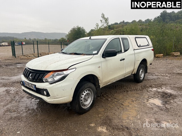 2018 Mitsubishi L200 4x4 Extended Cab (Inoperable) Pickup - Xe bán tải: hình 1 2018 Mitsubishi L200 4x4 Extended Cab (Inoperable) Pickup - Xe bán tải: hình 1