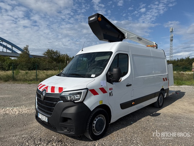2021 Renault Master 145 DXI 2021 Versalift VTL 135 13 m on ... Bucket Truck - Nền bục trên không gắn trên xe tải: hình 1 2021 Renault Master 145 DXI 2021 Versalift VTL 135 13 m on ... Bucket Truck - Nền bục trên không gắn trên xe tải: hình 1