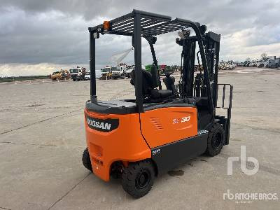 DOOSAN B30X-7 PLUS 3000 kg (Unused) - Xe nâng điện: hình 3 DOOSAN B30X-7 PLUS 3000 kg (Unused) - Xe nâng điện: hình 3