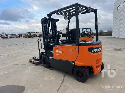 DOOSAN B30X-7 PLUS 3000 kg (Unused) - Xe nâng điện: hình 2 DOOSAN B30X-7 PLUS 3000 kg (Unused) - Xe nâng điện: hình 2