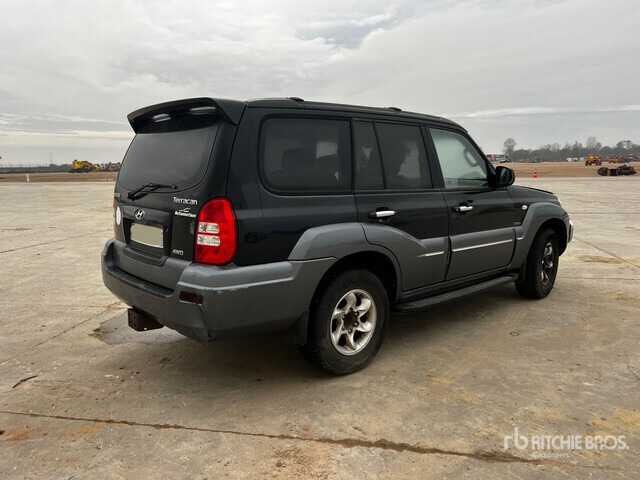 Hyundai Terracan SUV - SUV: hình 3 Hyundai Terracan SUV - SUV: hình 3