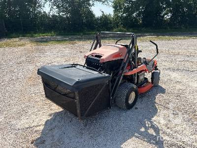 KUBOTA GZD15 2 4x2 Zero-Turn Tondeuse Autoportee - Máy cắt cỏ vườn: hình 4 KUBOTA GZD15 2 4x2 Zero-Turn Tondeuse Autoportee - Máy cắt cỏ vườn: hình 4