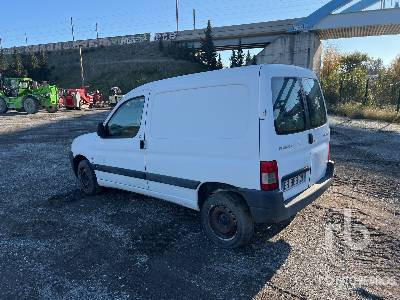 PEUGEOT PARTNER Vehicule Utilitaire (Inoperable) - Xe van chở hàng: hình 2 PEUGEOT PARTNER Vehicule Utilitaire (Inoperable) - Xe van chở hàng: hình 2